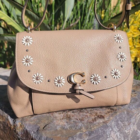 NWOT Coach Remi shoulder Bag with Whipstitch Daisy Applique - Picture 1 of 14